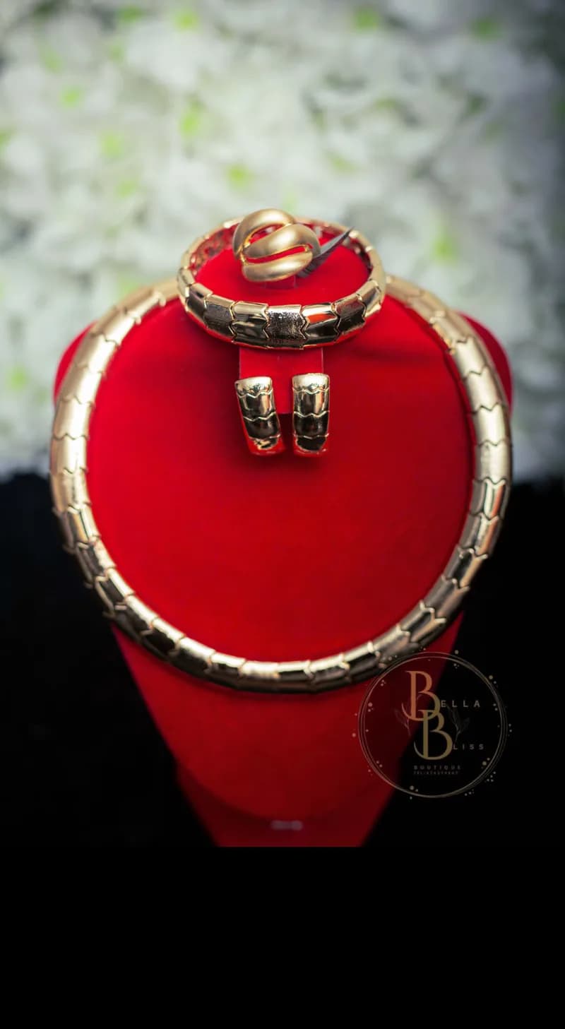 Unique Unfaded Jewelry Set (2)
