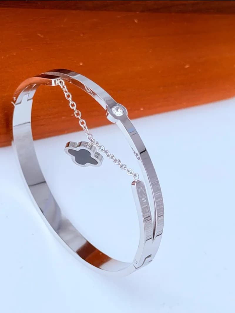 Classy Silver Bangles (3)