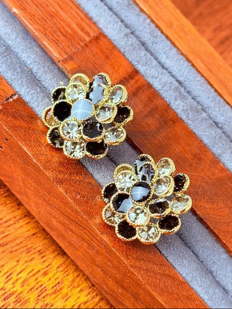 Smart Earrings (2)