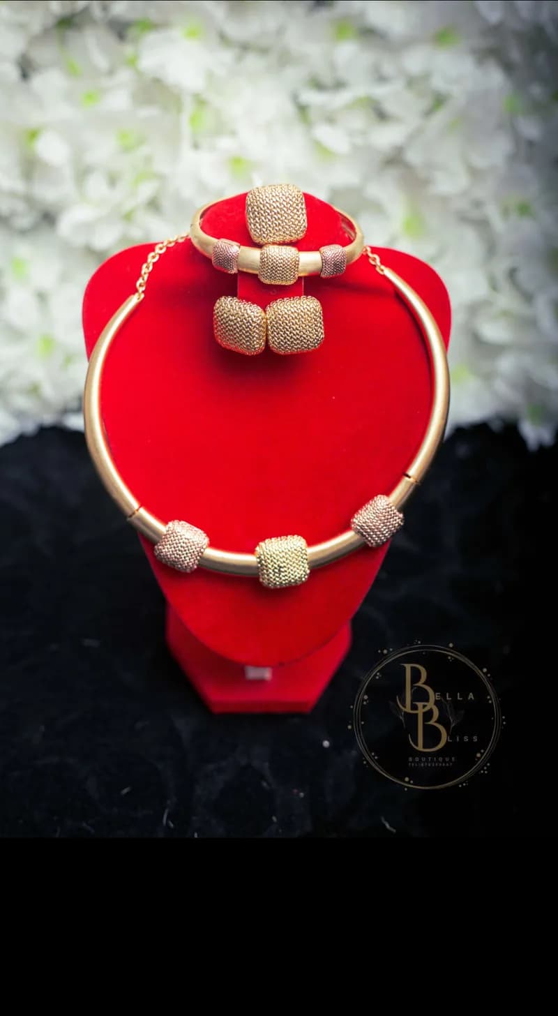 Unique Unfaded Jewelry Set (4)