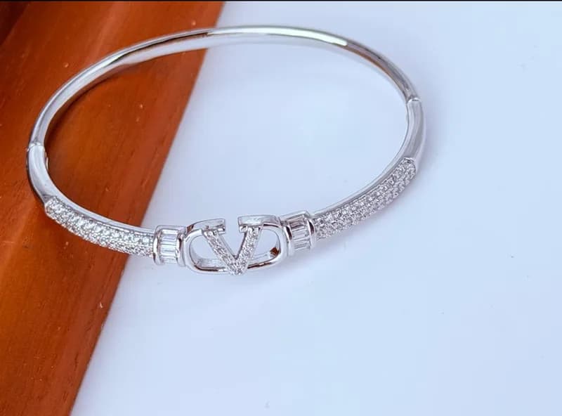 Classy Silver Bangles (1)