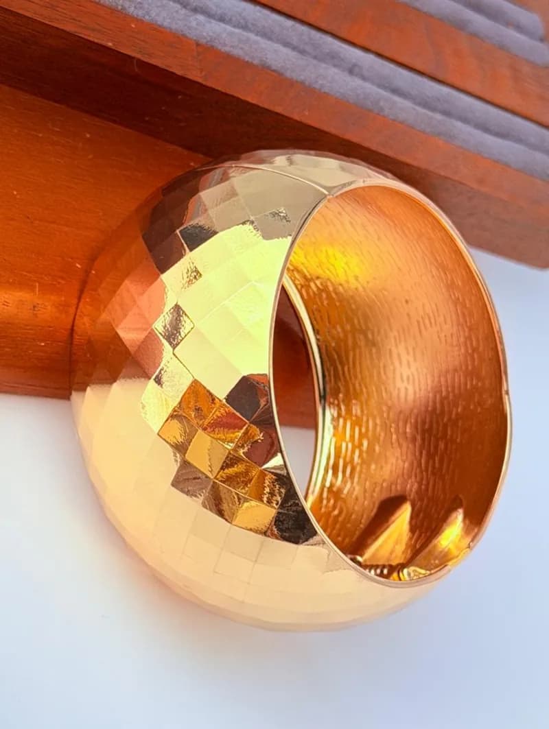 Unfaded Bangle (1)
